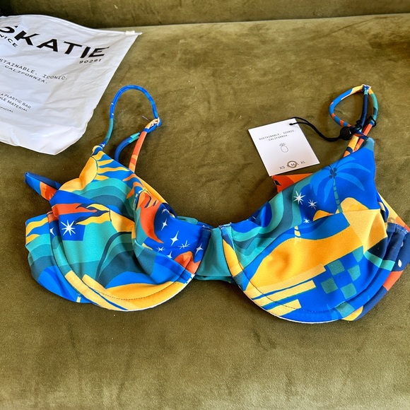 Skatie Other - Skatie Palermo Kate top NWT medium